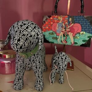 VICTORIAS SECRET PINK DOG 💕🐕‍🦺 BRAND NEW LARGER SIZE!